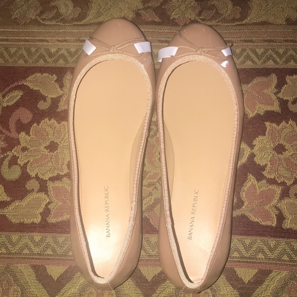 Banana Republic Flats
